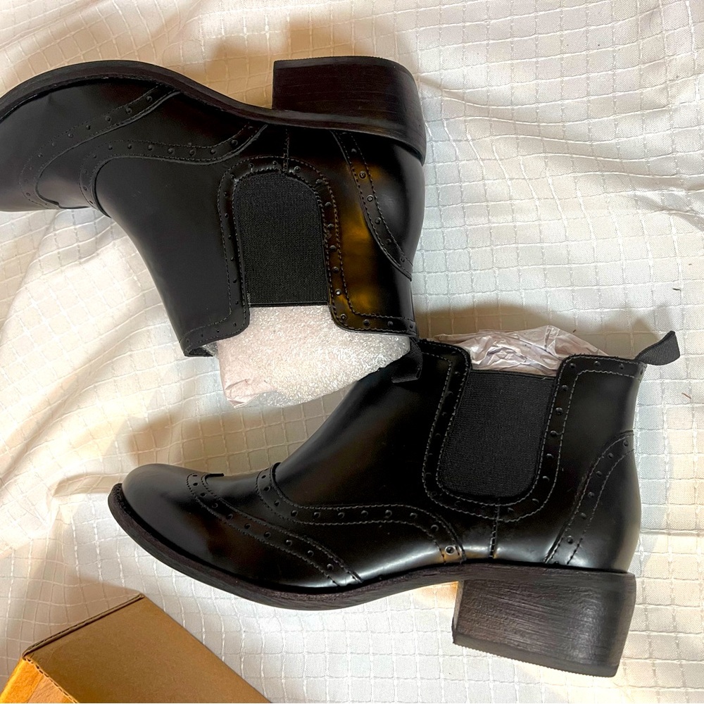 New with box. Matisse black bootie. Size 8.5